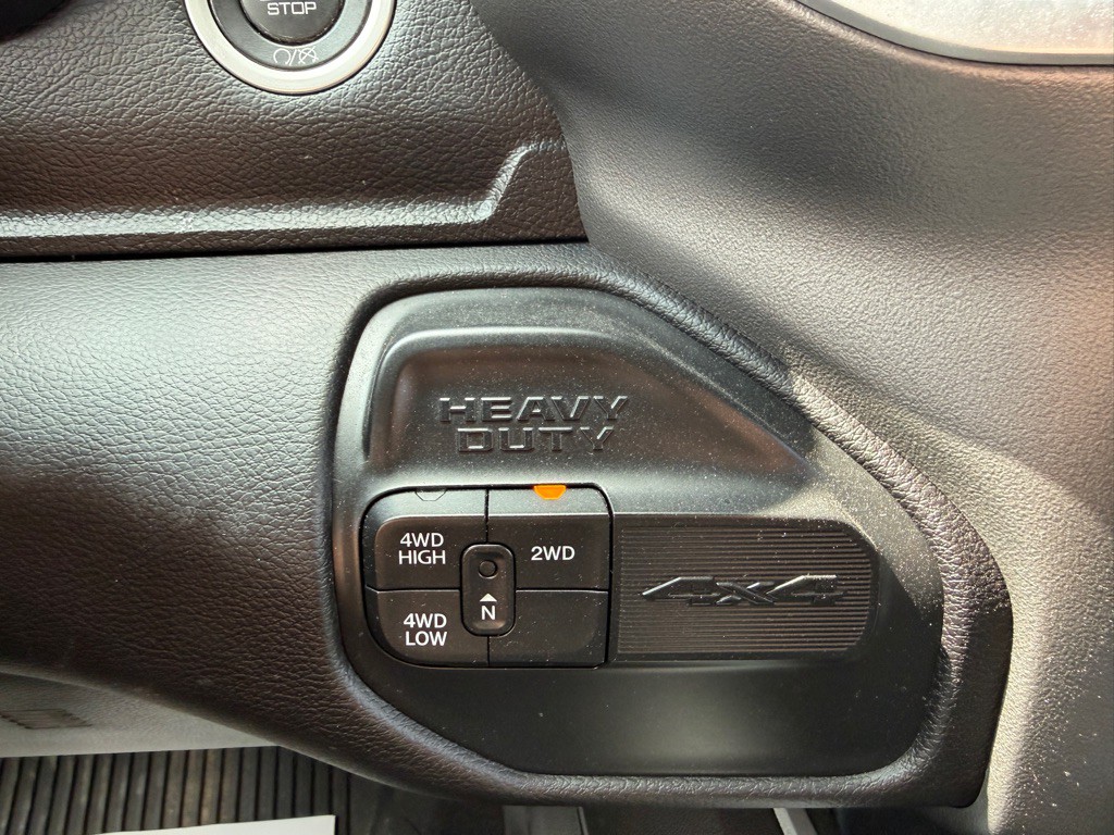 2022 RAM 3500 Image 17