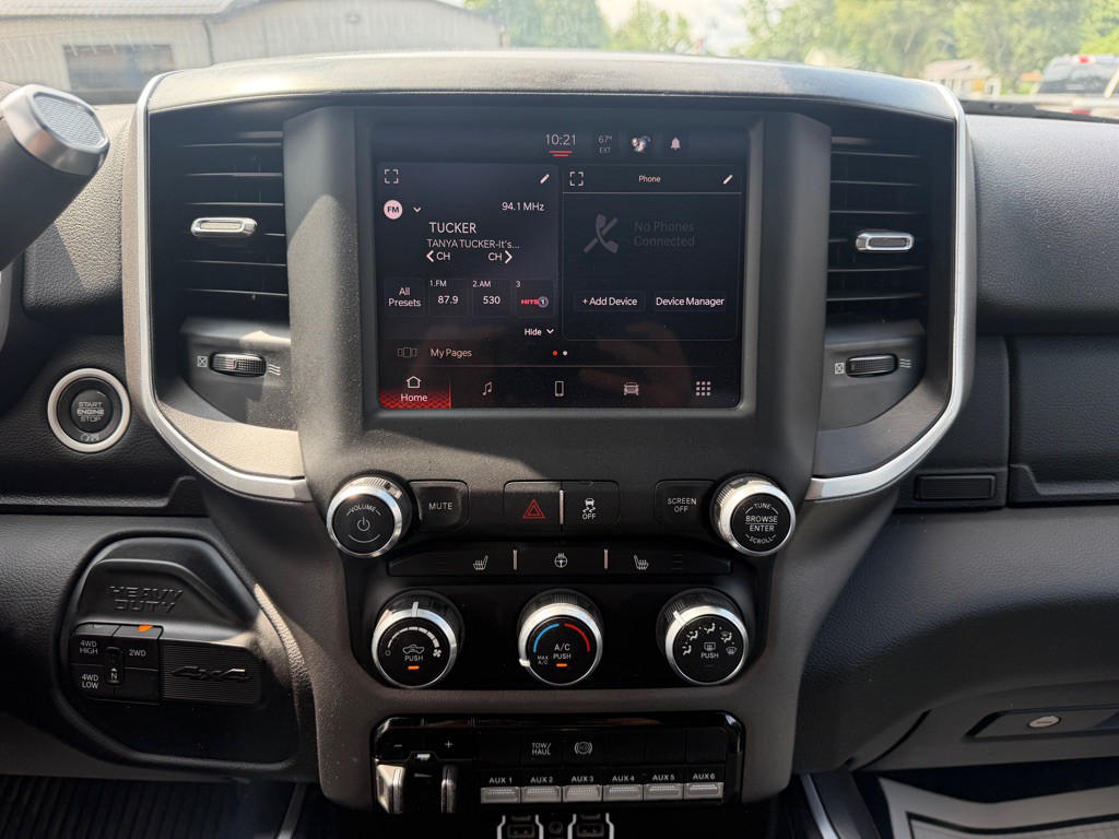 2022 RAM 3500 Image 18