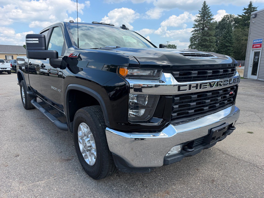 2020 Chevrolet Silverado 1500 Image 2