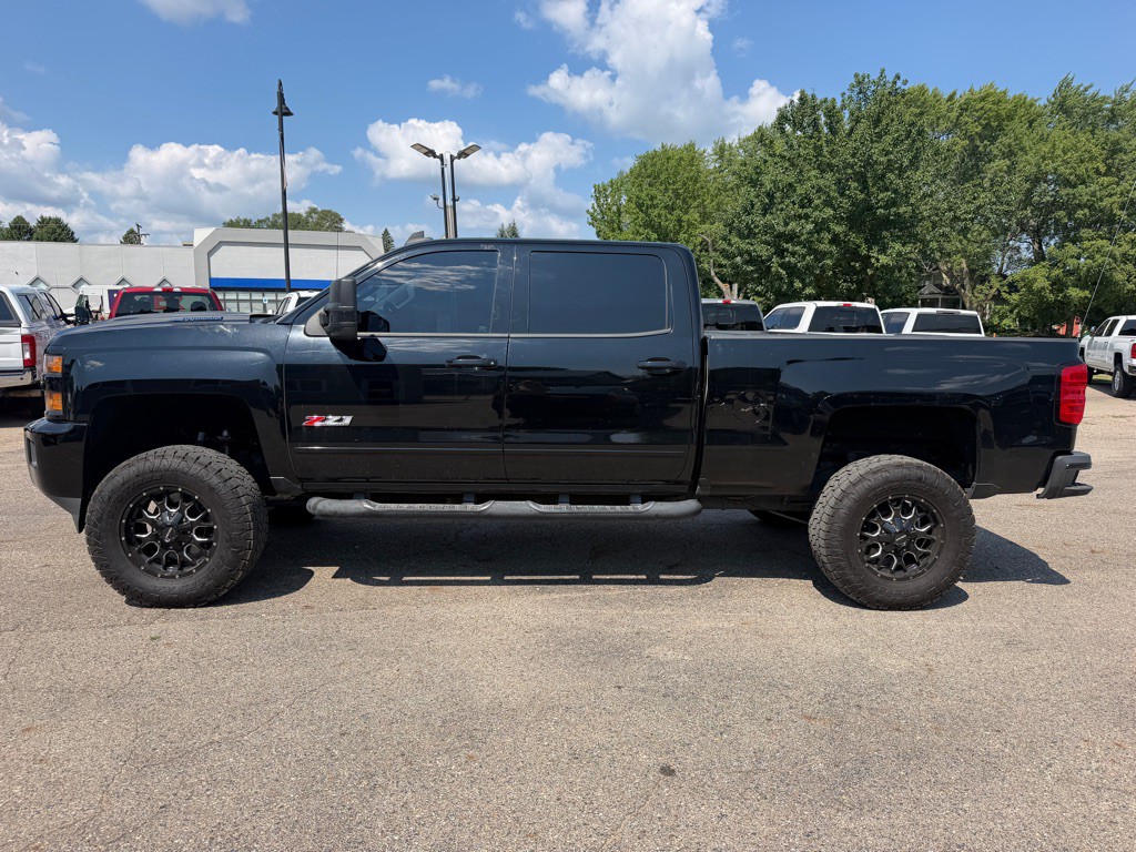 2018 Chevrolet Silverado 1500 Image 1