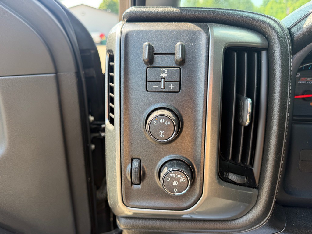 2018 Chevrolet Silverado 1500 Image 17