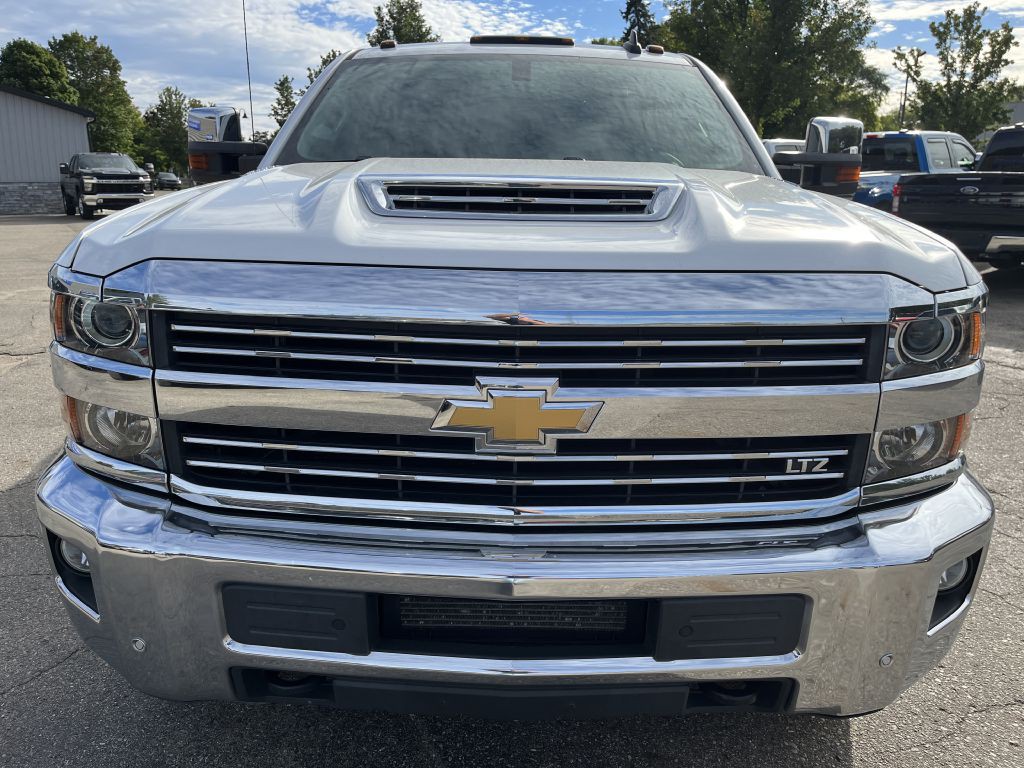 2018 Chevrolet Silverado 1500 Image 3