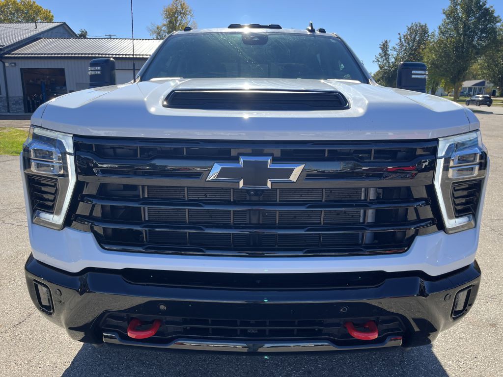 2025 Chevrolet Silverado 1500 Image 3