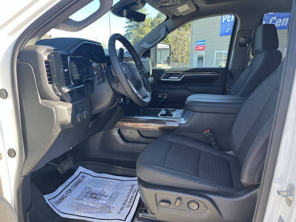 2025 Chevrolet Silverado 1500 Image 23