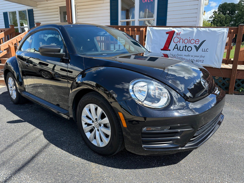 2018 Volkswagen Beetle Image 1