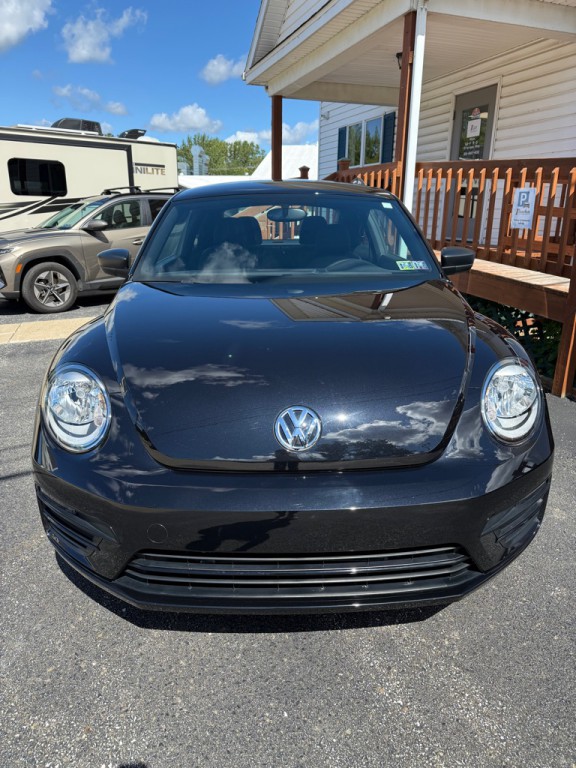 2018 Volkswagen Beetle Image 4