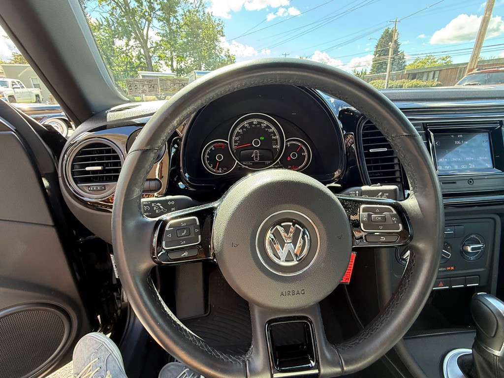 2018 Volkswagen Beetle Image 11