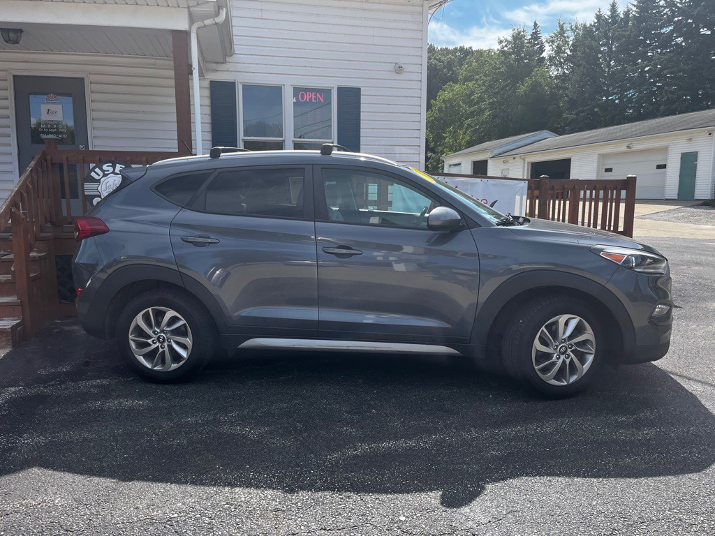 2017 Hyundai Tucson Image 2