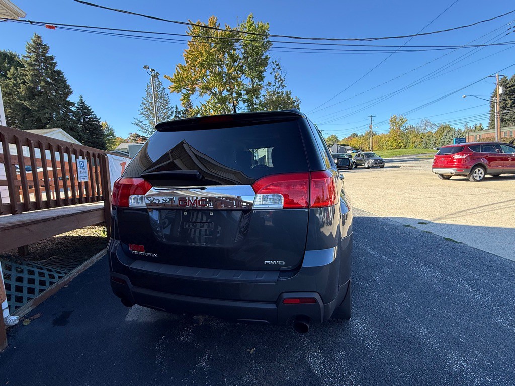 2010 GMC Terrain Image 3