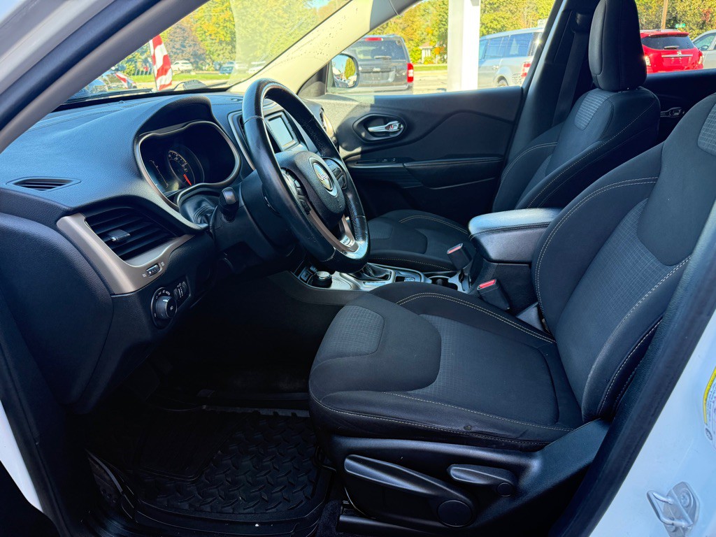 2016 Jeep Cherokee Image 6
