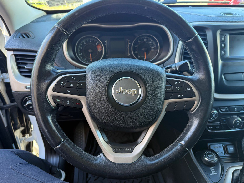 2016 Jeep Cherokee Image 13