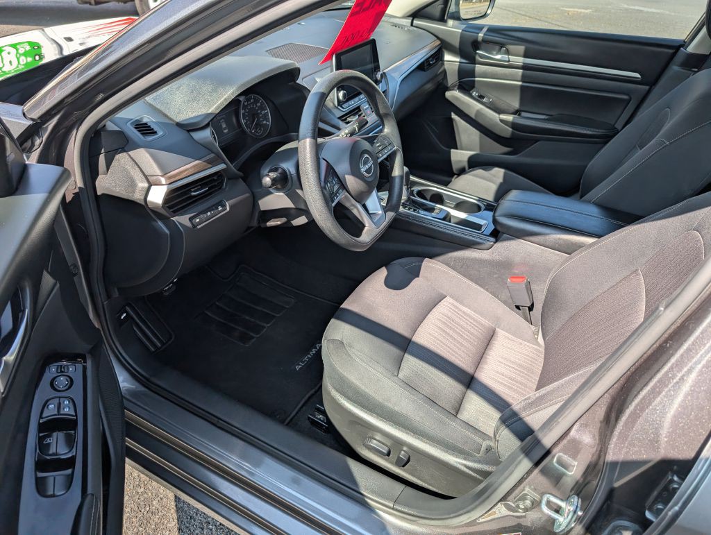 2023 Nissan Altima Image 5