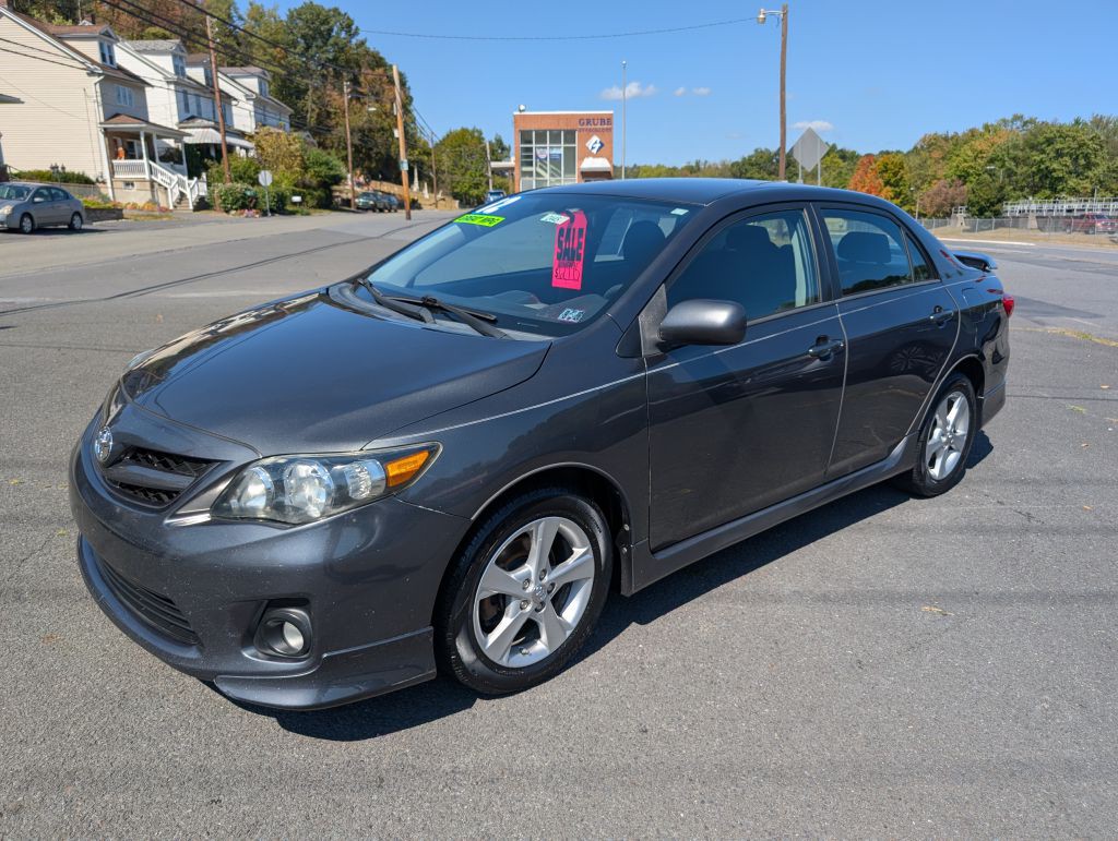 2012 Toyota Corolla Image 1