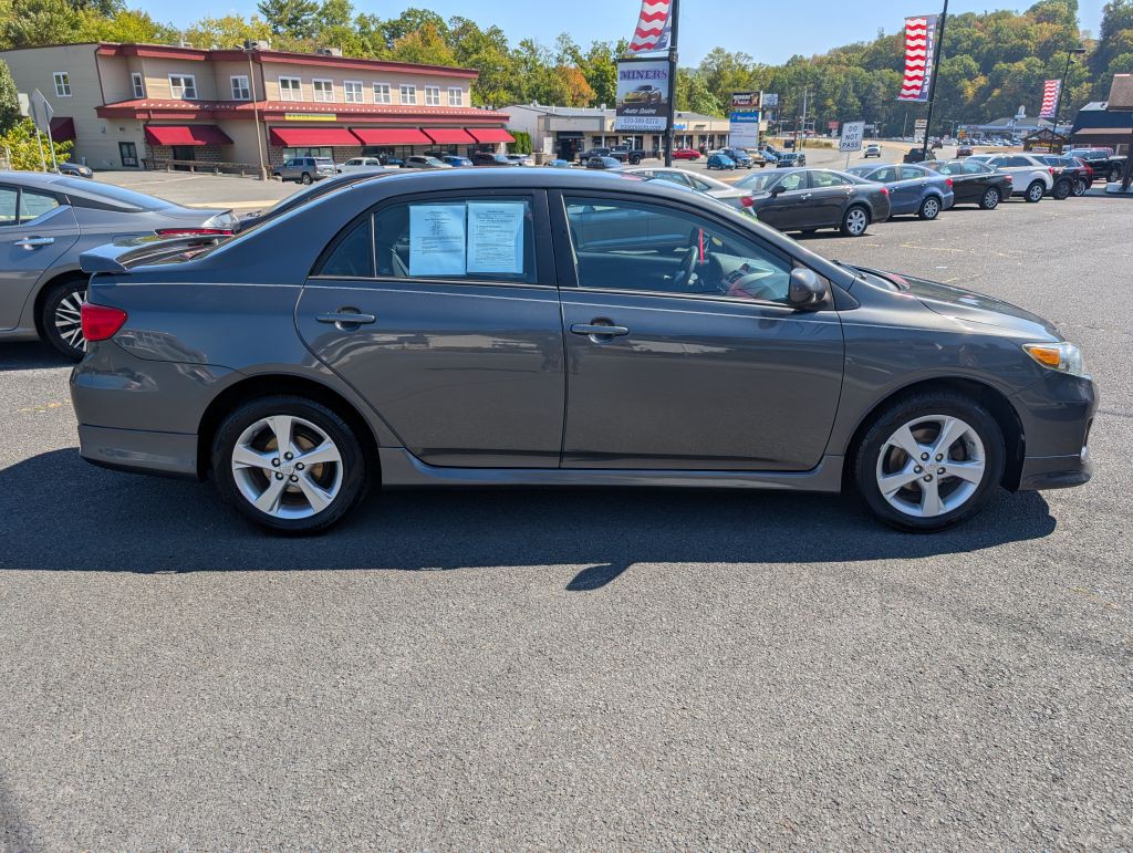 2012 Toyota Corolla Image 2