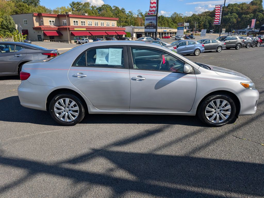 2012 Toyota Corolla Image 2