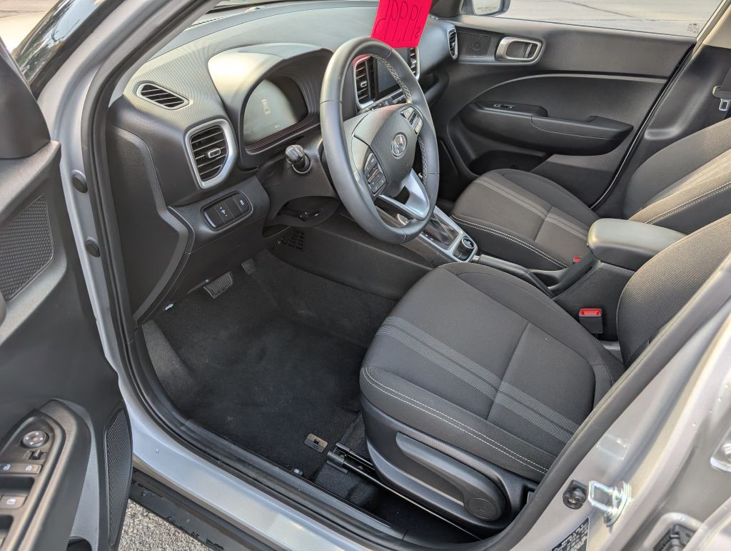 2025 Hyundai Venue Image 6