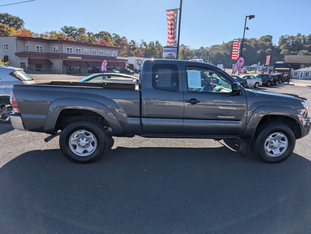 2009 Toyota Tacoma Image 2