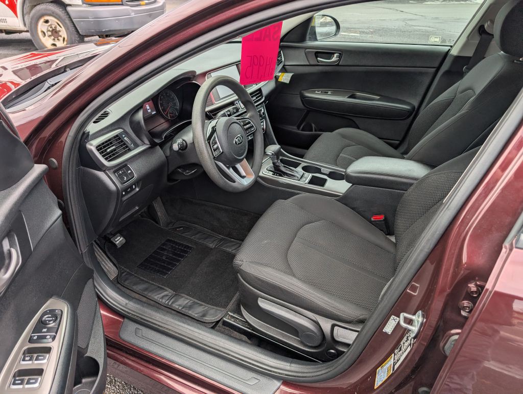 2020 Kia Optima Image 5