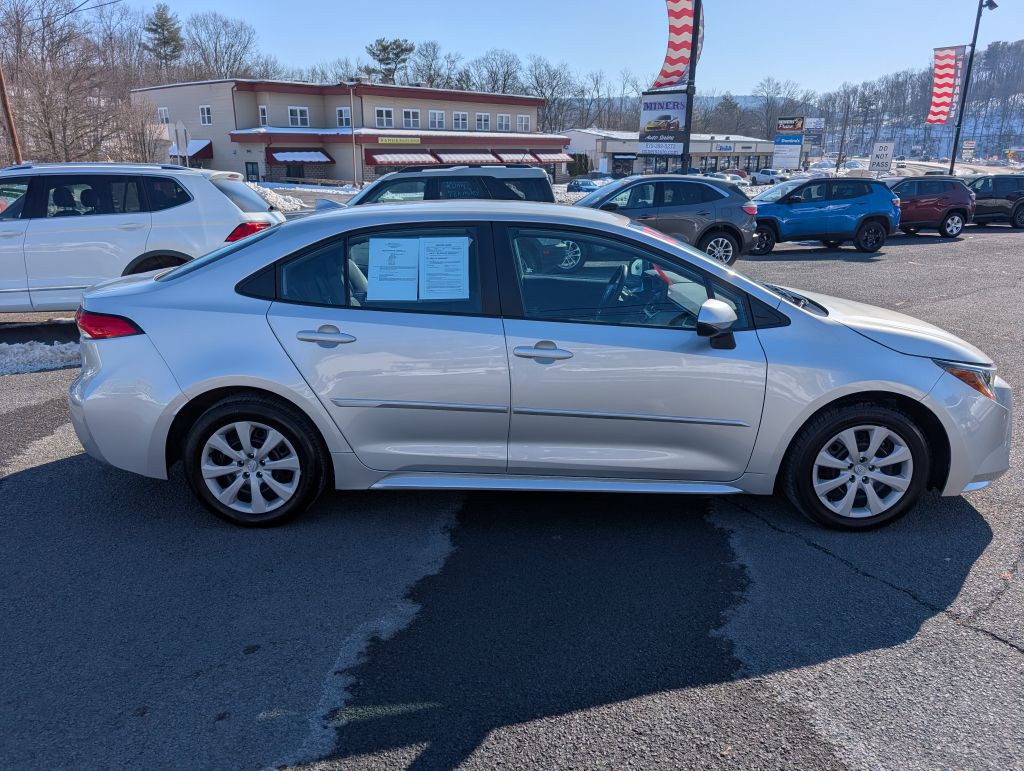 2023 Toyota Corolla Image 2