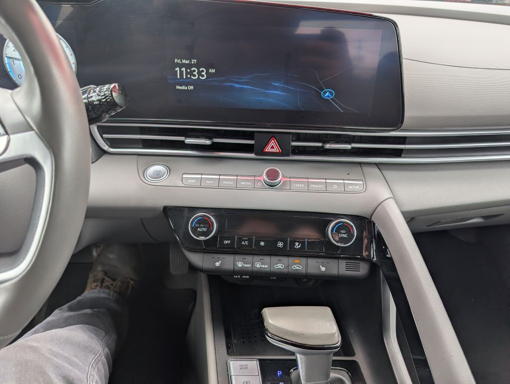 2023 Hyundai Elantra Image 6