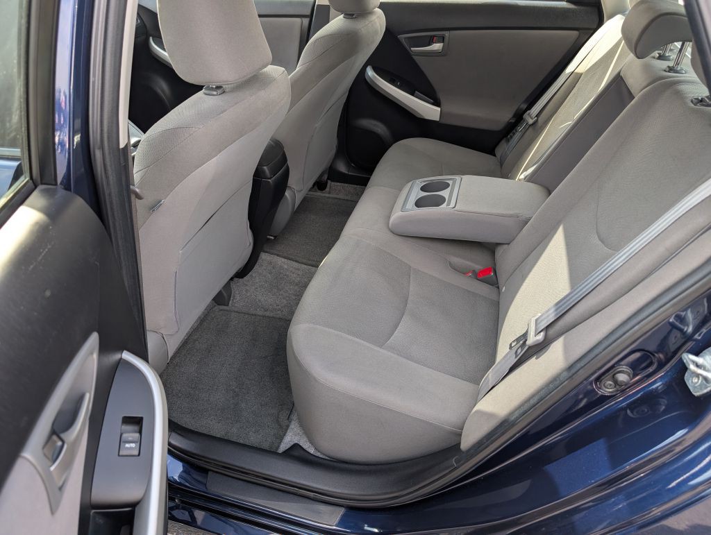 2013 Toyota Prius Image 5