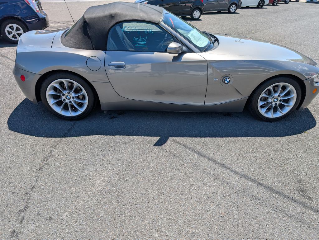 2005 BMW Z4 Image 3