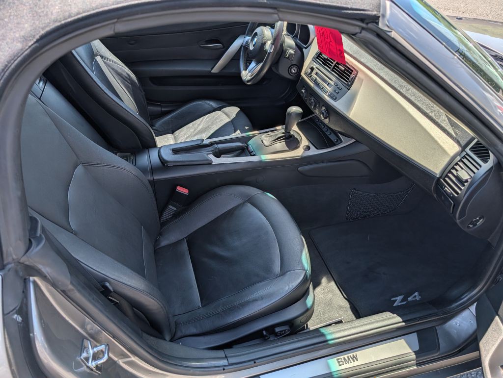 2005 BMW Z4 Image 5