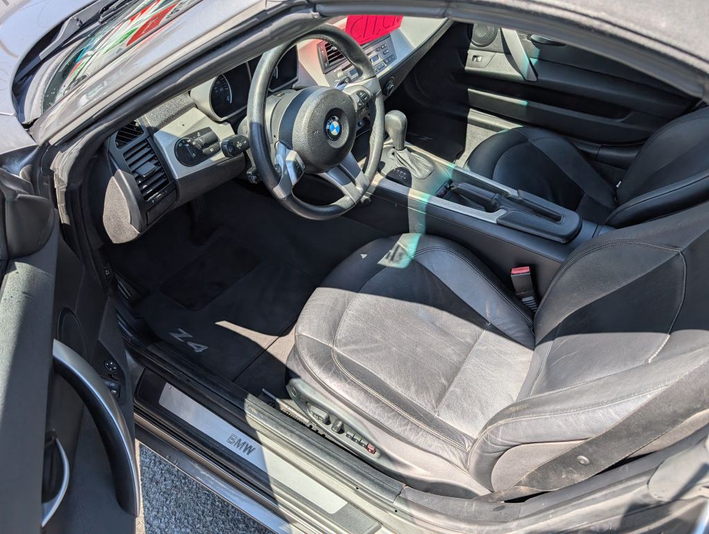 2005 BMW Z4 Image 6