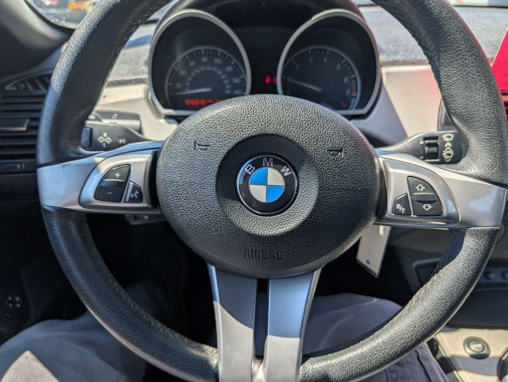 2005 BMW Z4 Image 9