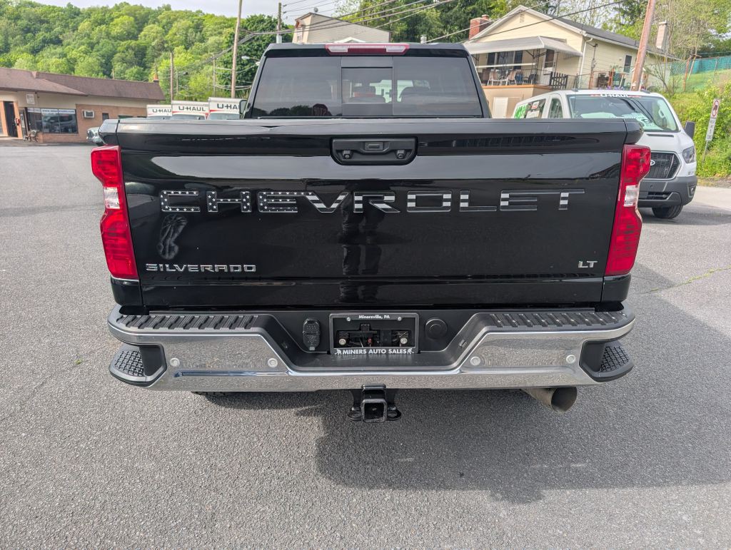 2023 Chevrolet Silverado 1500 Image 3