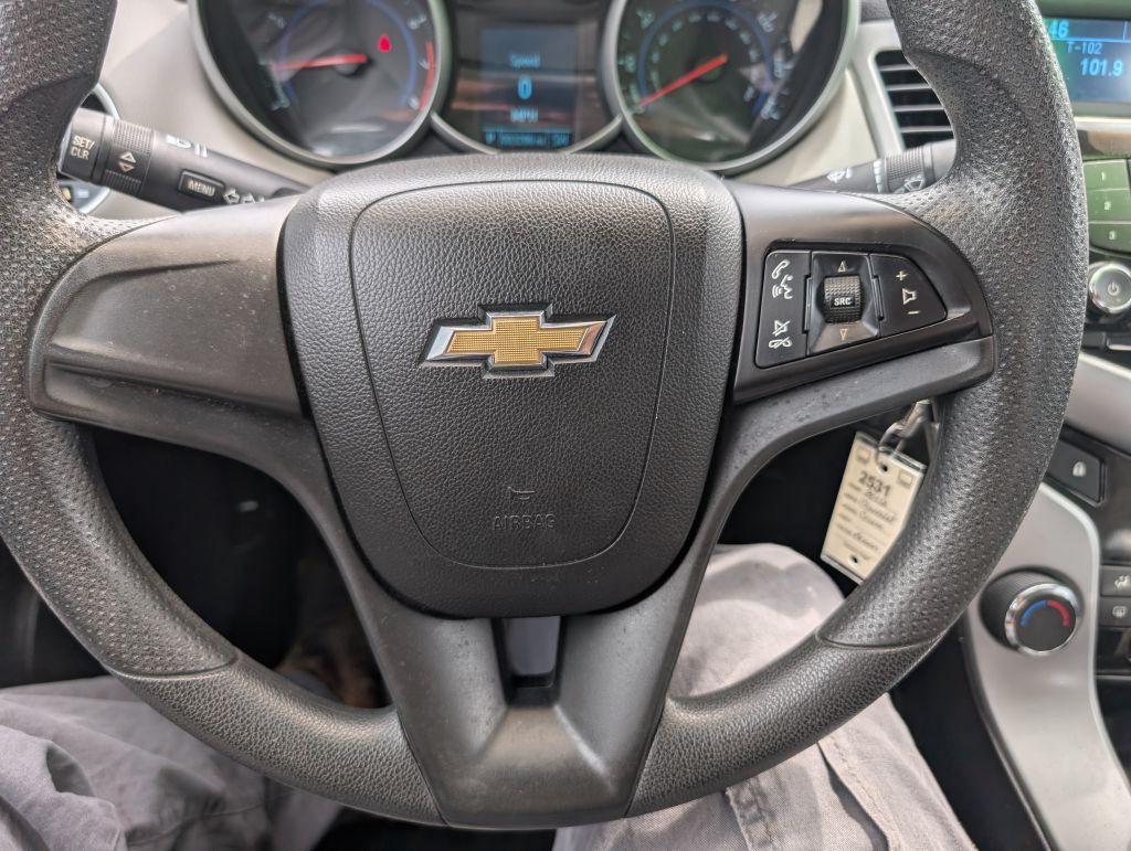 2012 Chevrolet Cruze Image 8