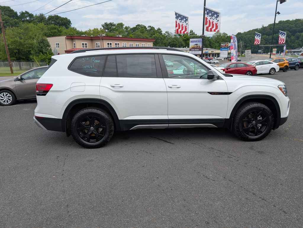 2026 Volkswagen Atlas Image 2