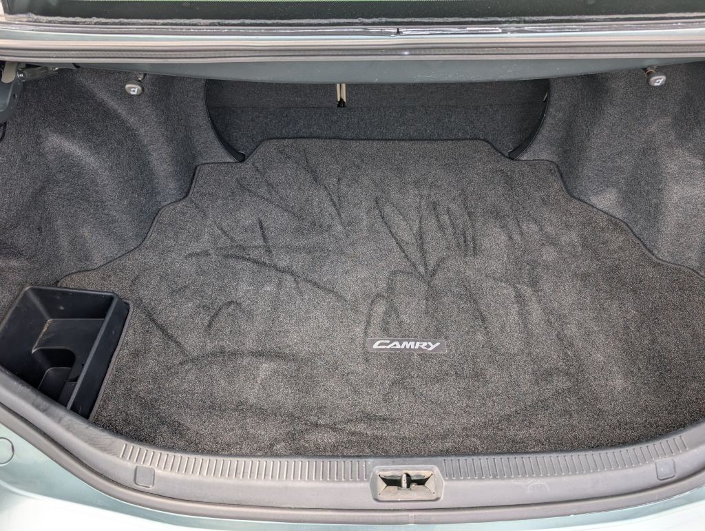 2010 Toyota Camry Image 4