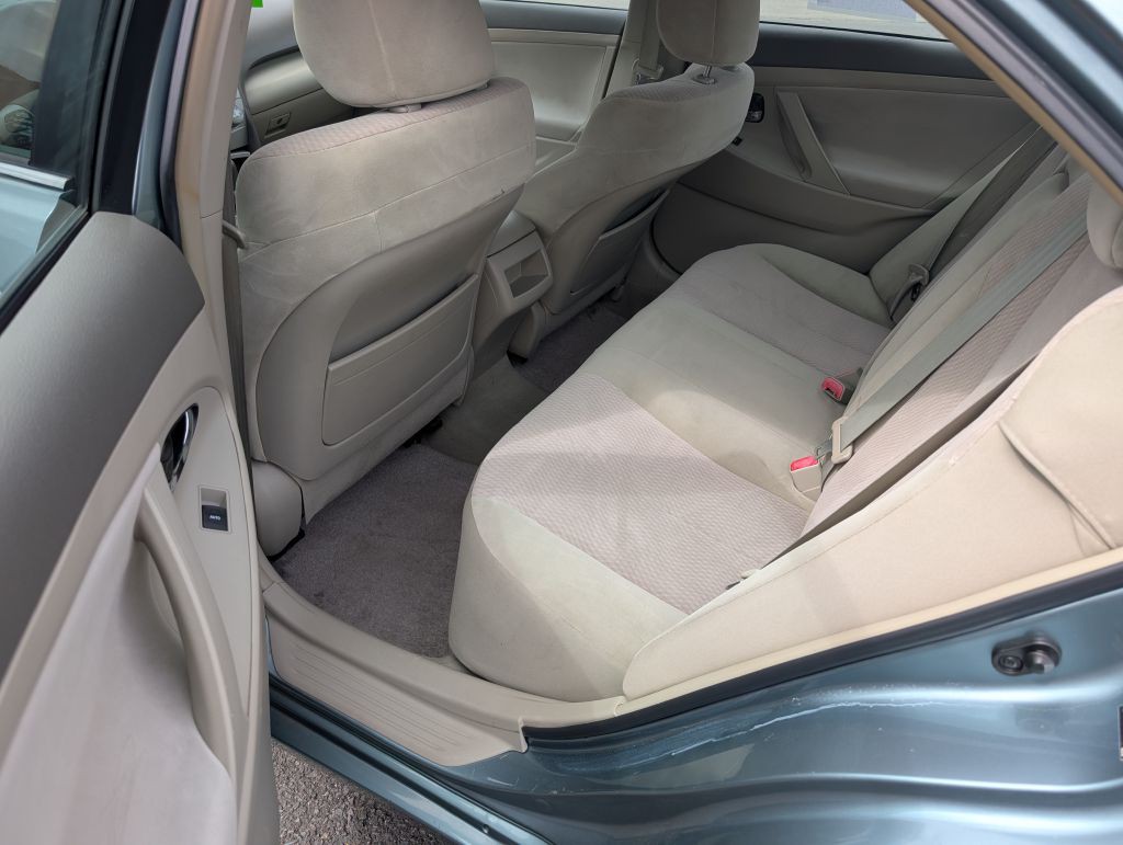 2010 Toyota Camry Image 5