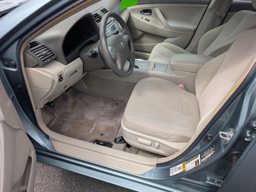2010 Toyota Camry Image 6