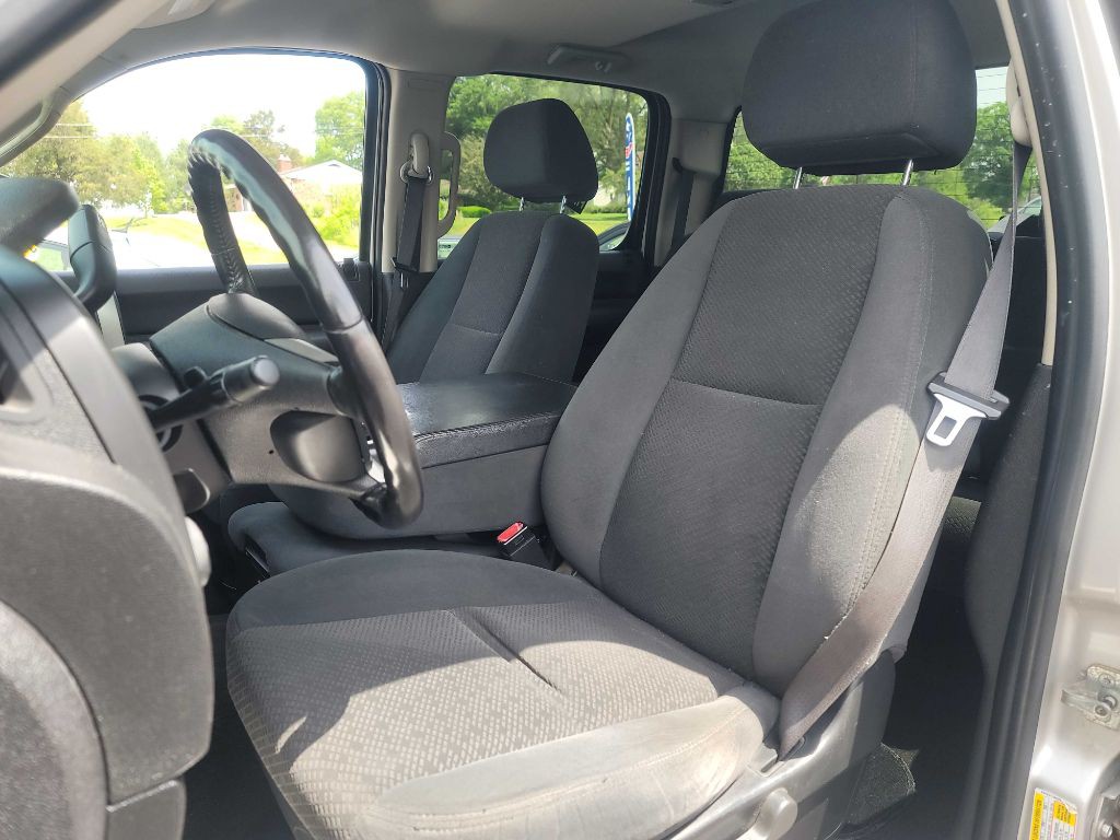 2008 Chevrolet Silverado 1500 Image 17