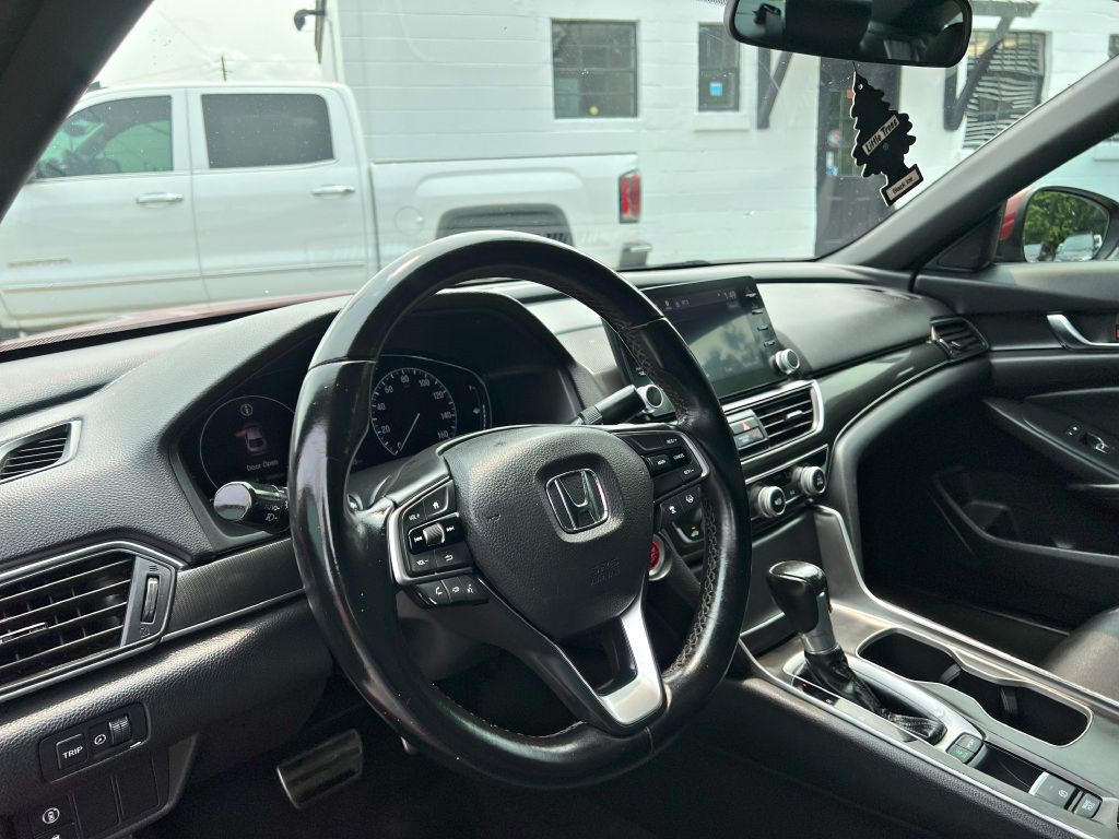 2019 Honda Accord Image 8