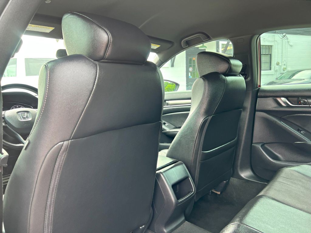 2019 Honda Accord Image 10