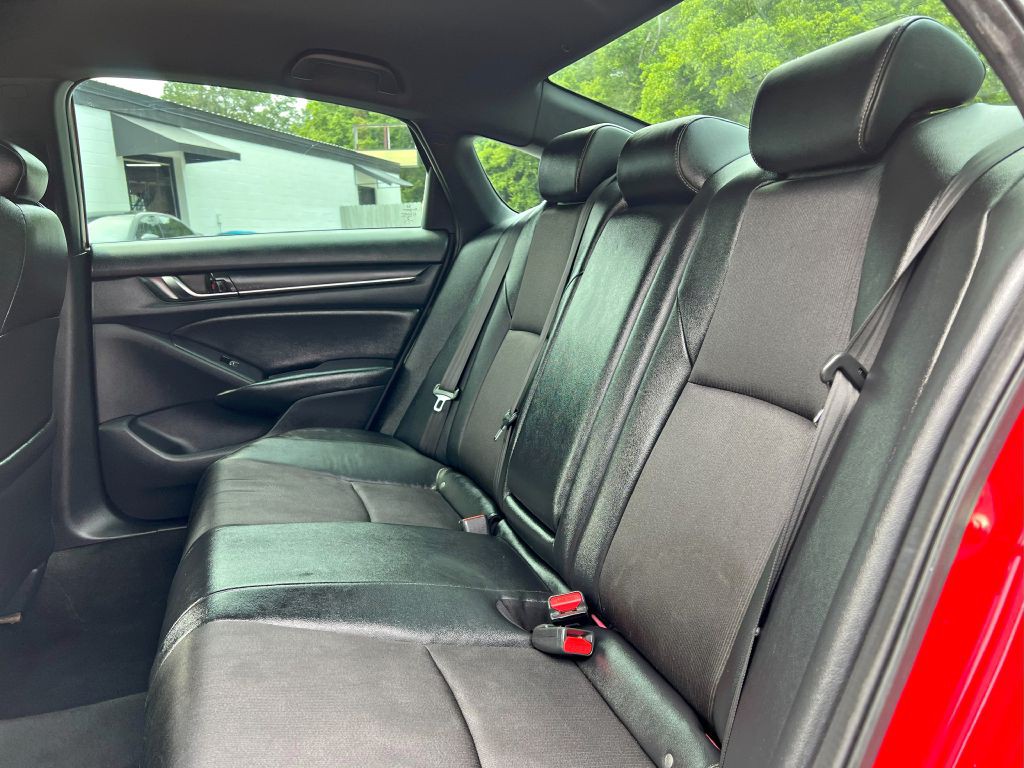 2019 Honda Accord Image 11