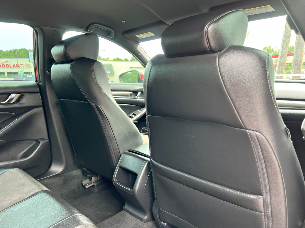2019 Honda Accord Image 12