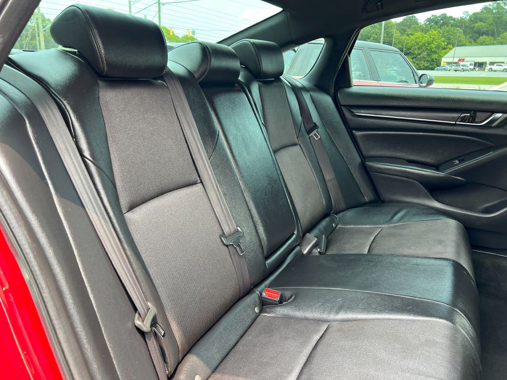 2019 Honda Accord Image 13
