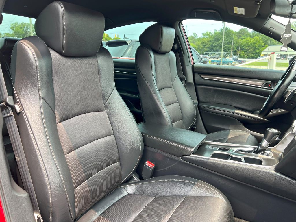 2019 Honda Accord Image 15