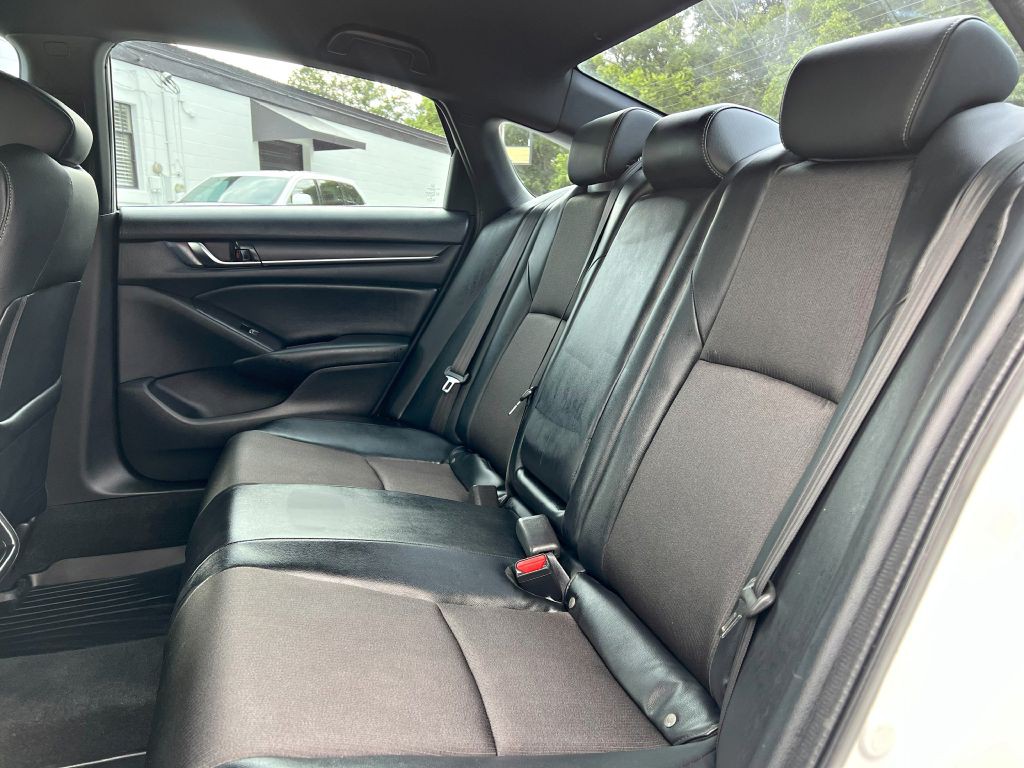 2018 Honda Accord Image 11