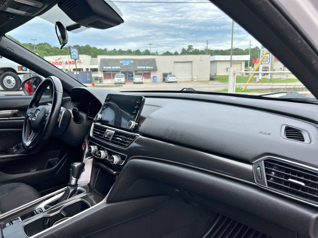 2018 Honda Accord Image 14