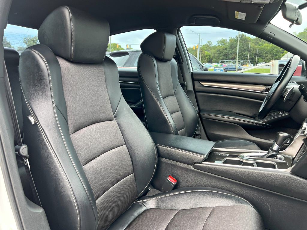 2018 Honda Accord Image 15