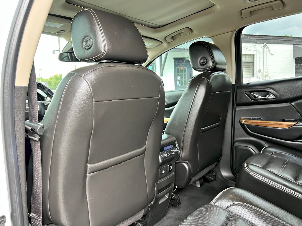 2017 GMC Acadia Image 10
