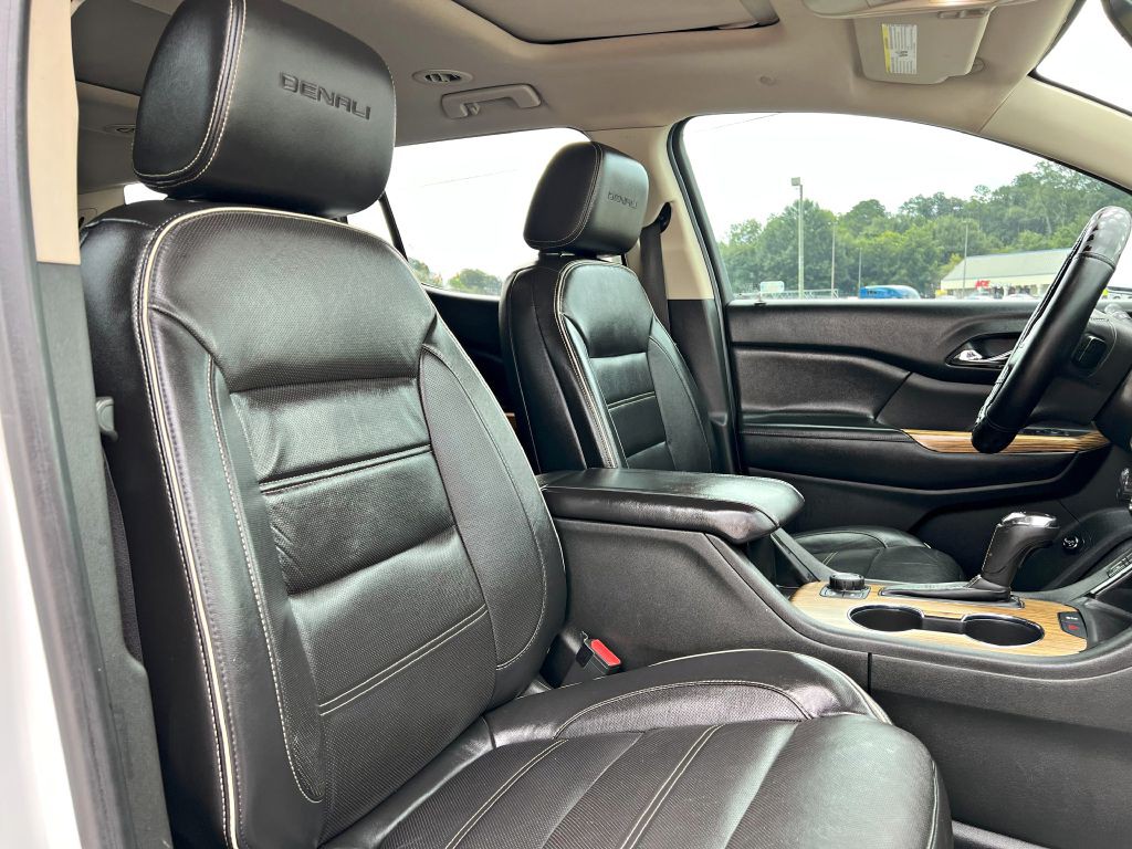 2017 GMC Acadia Image 16