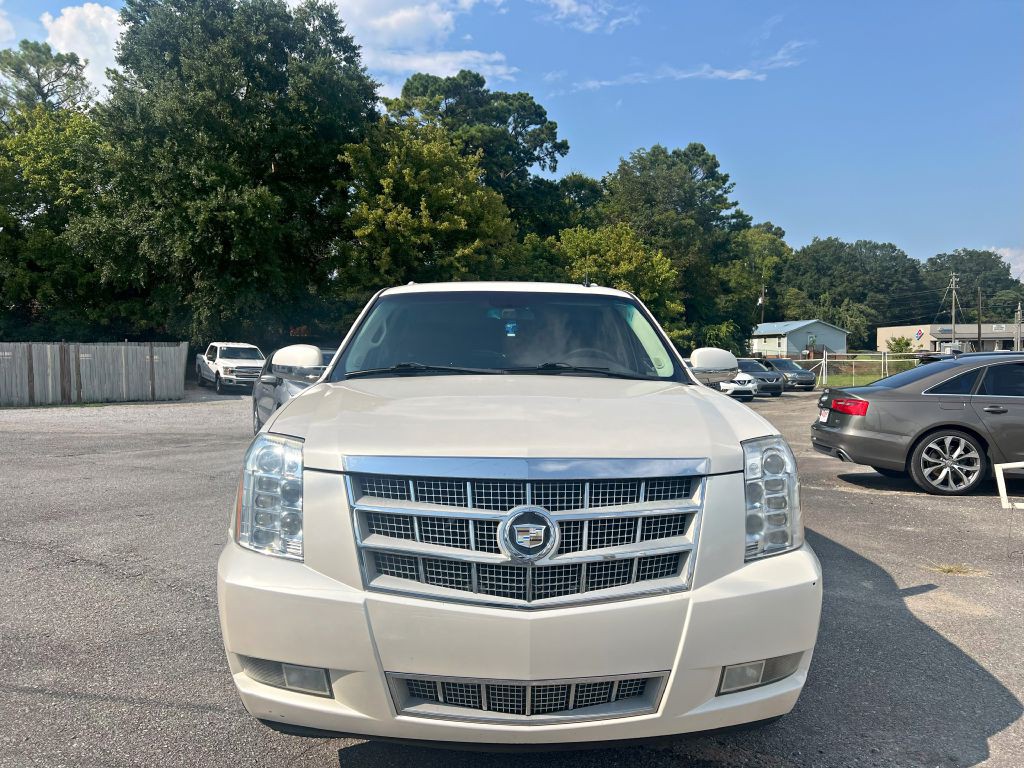 2012 Cadillac Escalade Image 3