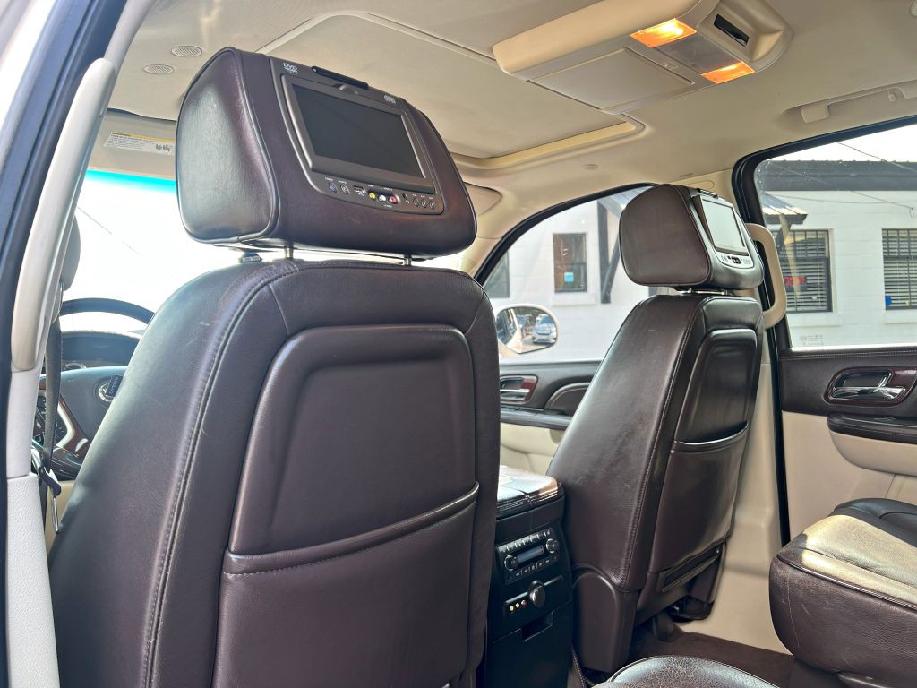 2012 Cadillac Escalade Image 10