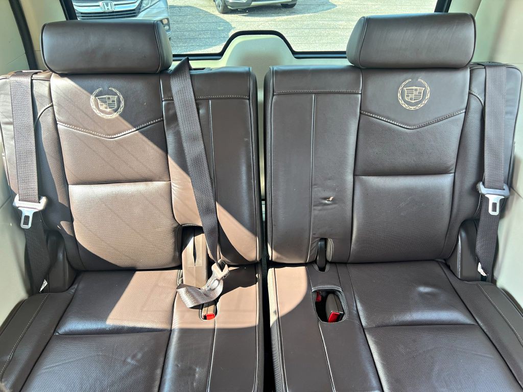 2012 Cadillac Escalade Image 14